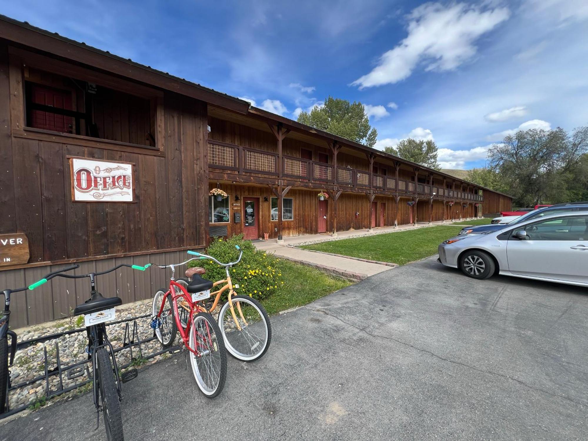 Methow River Lodge And Cabins وينثروب المظهر الخارجي الصورة