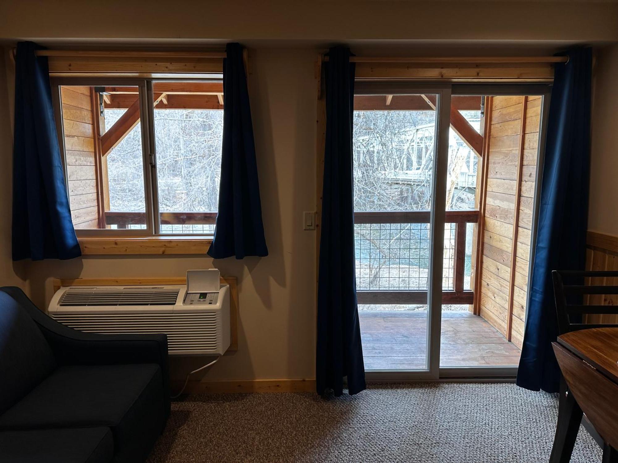 Methow River Lodge And Cabins وينثروب المظهر الخارجي الصورة
