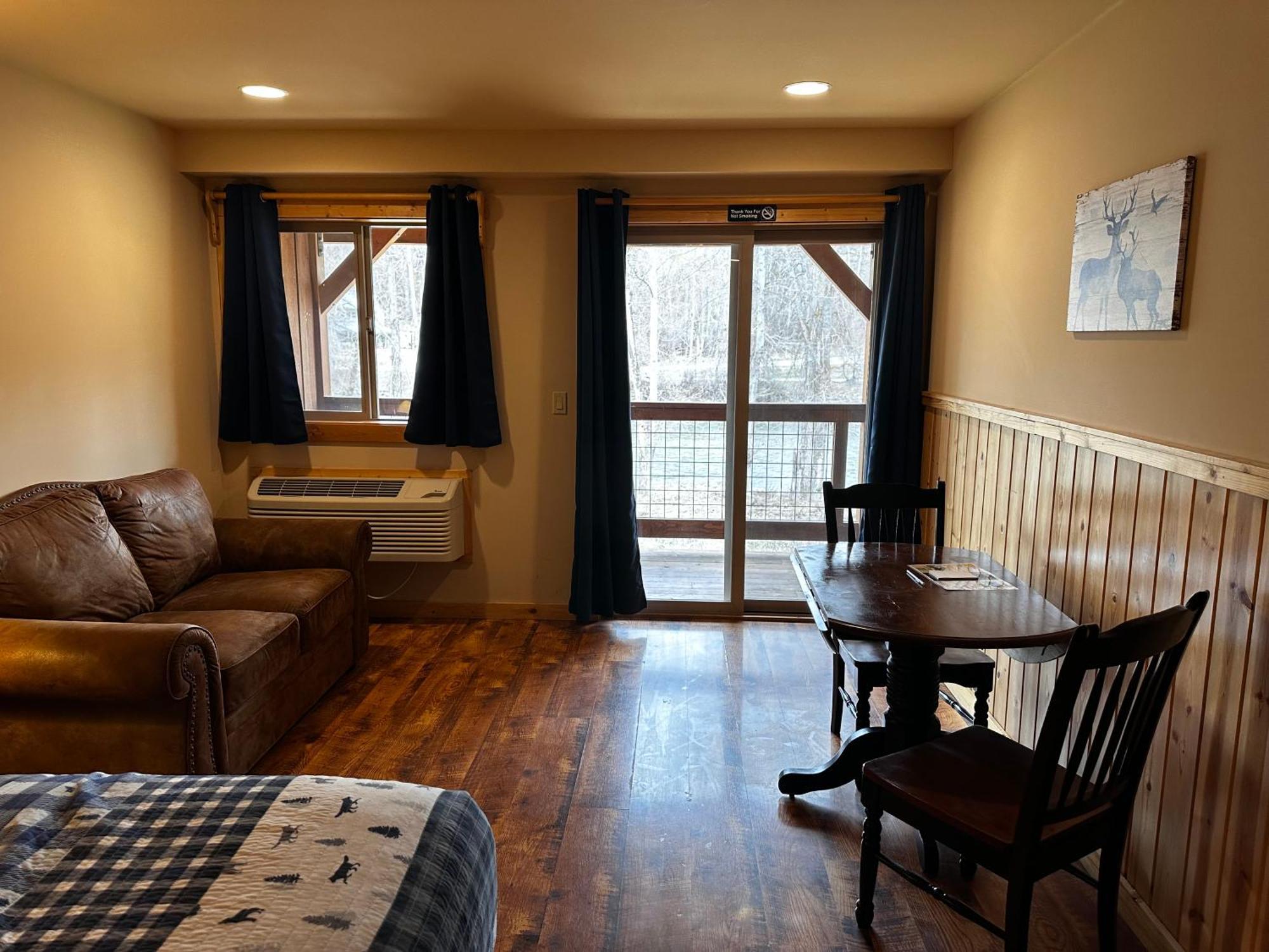 Methow River Lodge And Cabins وينثروب المظهر الخارجي الصورة