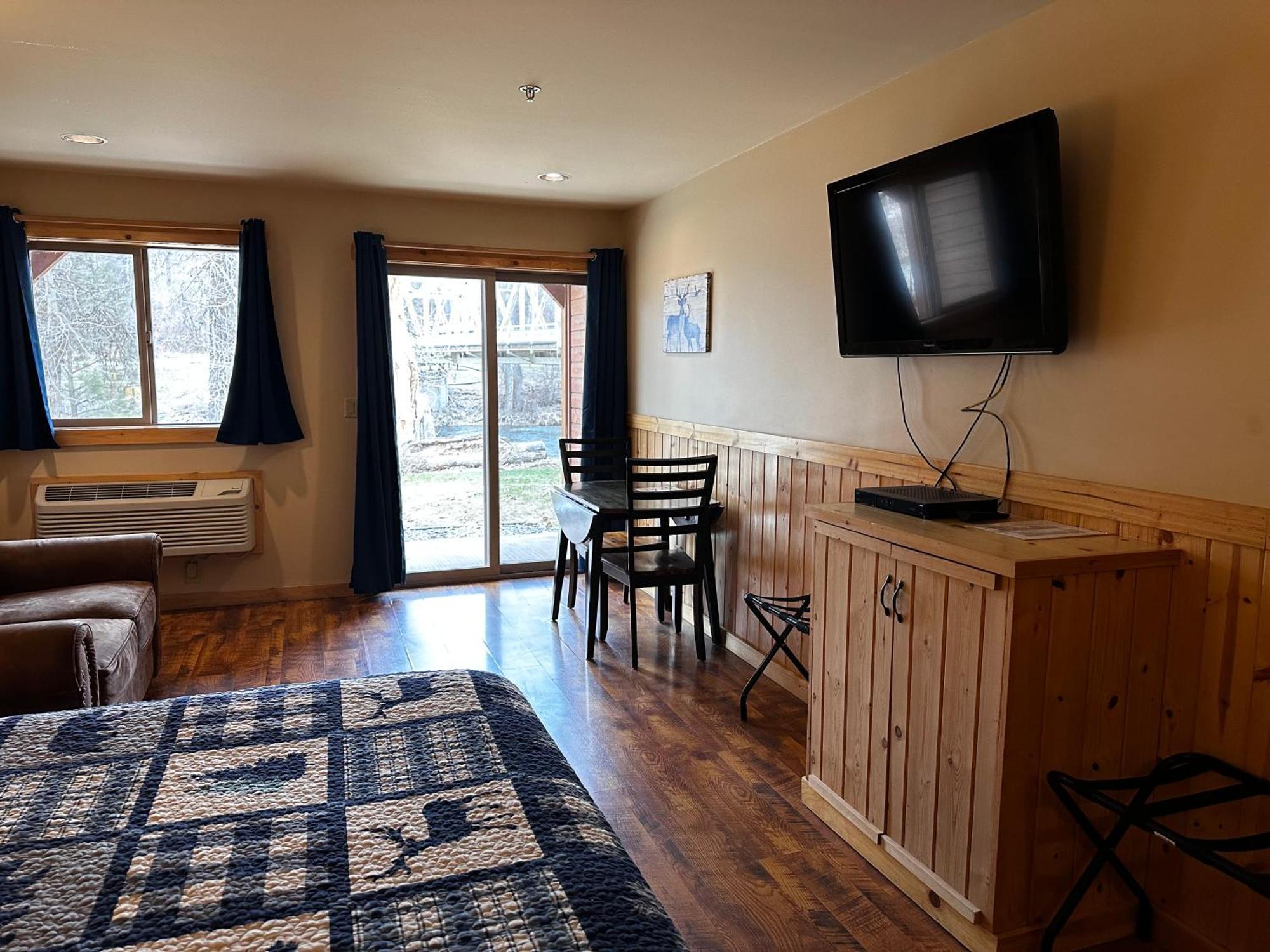 Methow River Lodge And Cabins وينثروب المظهر الخارجي الصورة